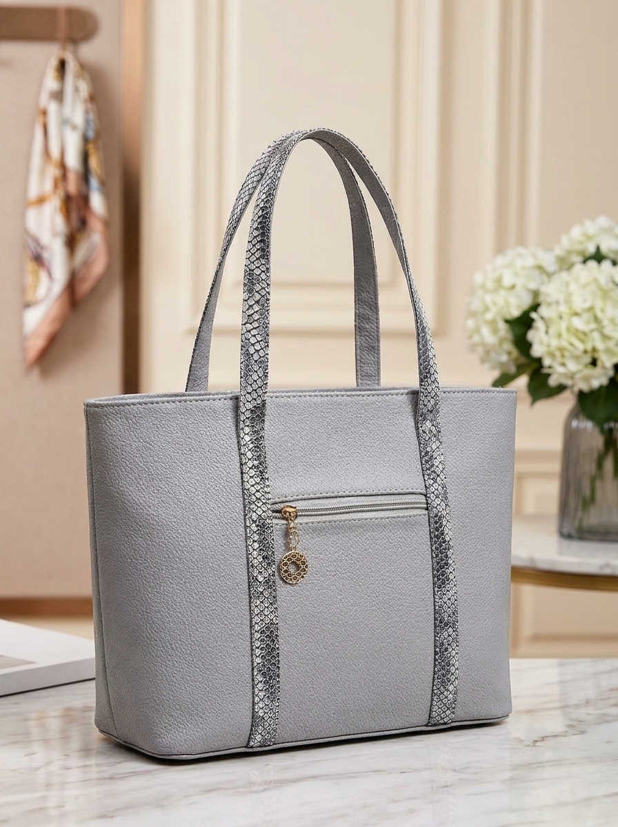 Il Set Perfetto — Quattro Pezzi. Un'Unica Donna Impeccabile.