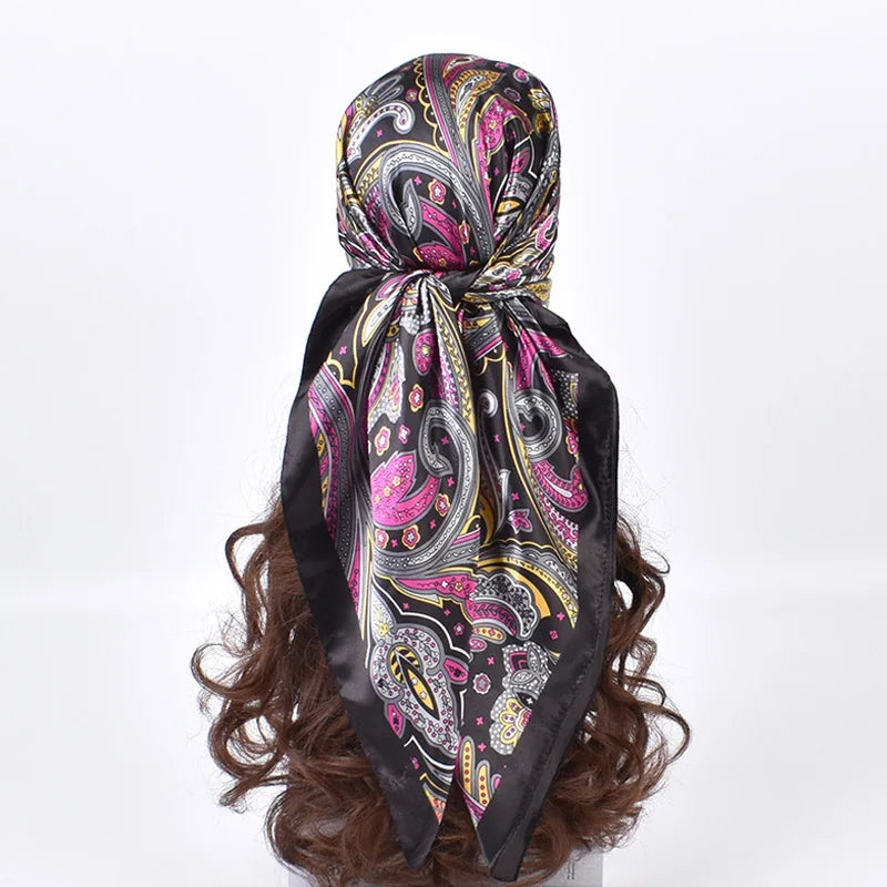 Il Foulard che Trasforma Qualsiasi Outfit in uno Stile.