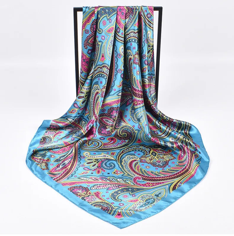 Il Foulard che Trasforma Qualsiasi Outfit in uno Stile.